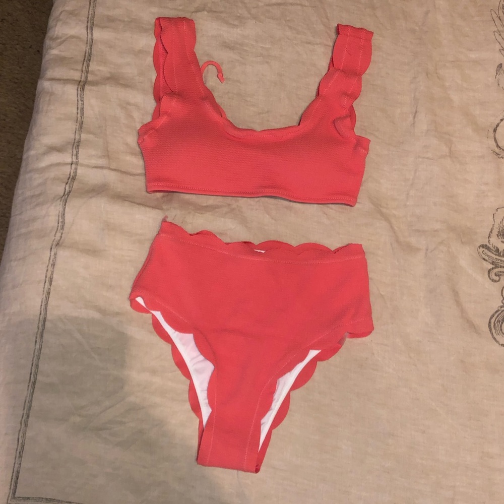 Never worn scalloped bikini